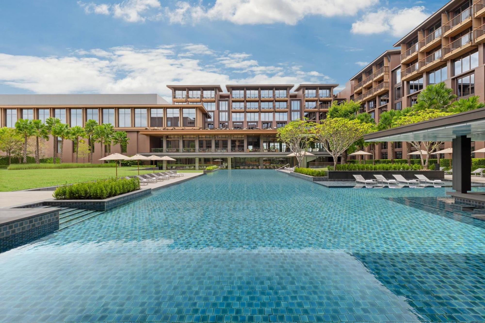 Courtyard By Marriott Bangkok Suvarnabhumi Airport Dış mekan fotoğraf