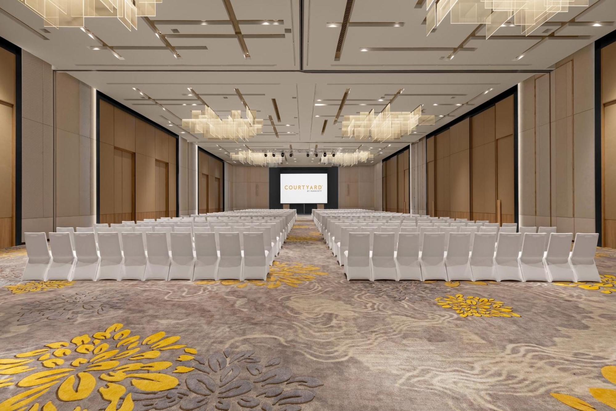 Courtyard By Marriott Bangkok Suvarnabhumi Airport Dış mekan fotoğraf